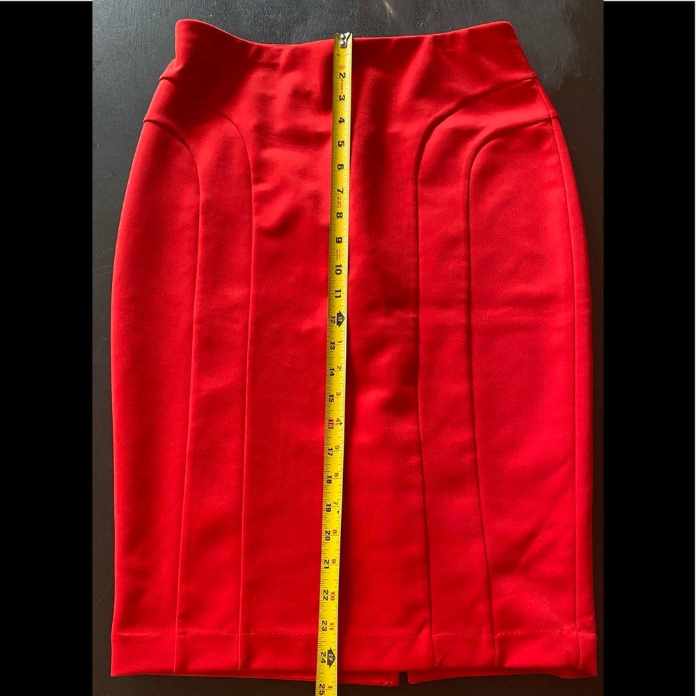 THE LIMITED bright and Sexy Red  Pencil Skirt (Stretch)